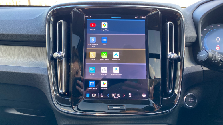 Volvo XC40 2.0 B3P Ultra Dark 5dr Auto Petrol Estate